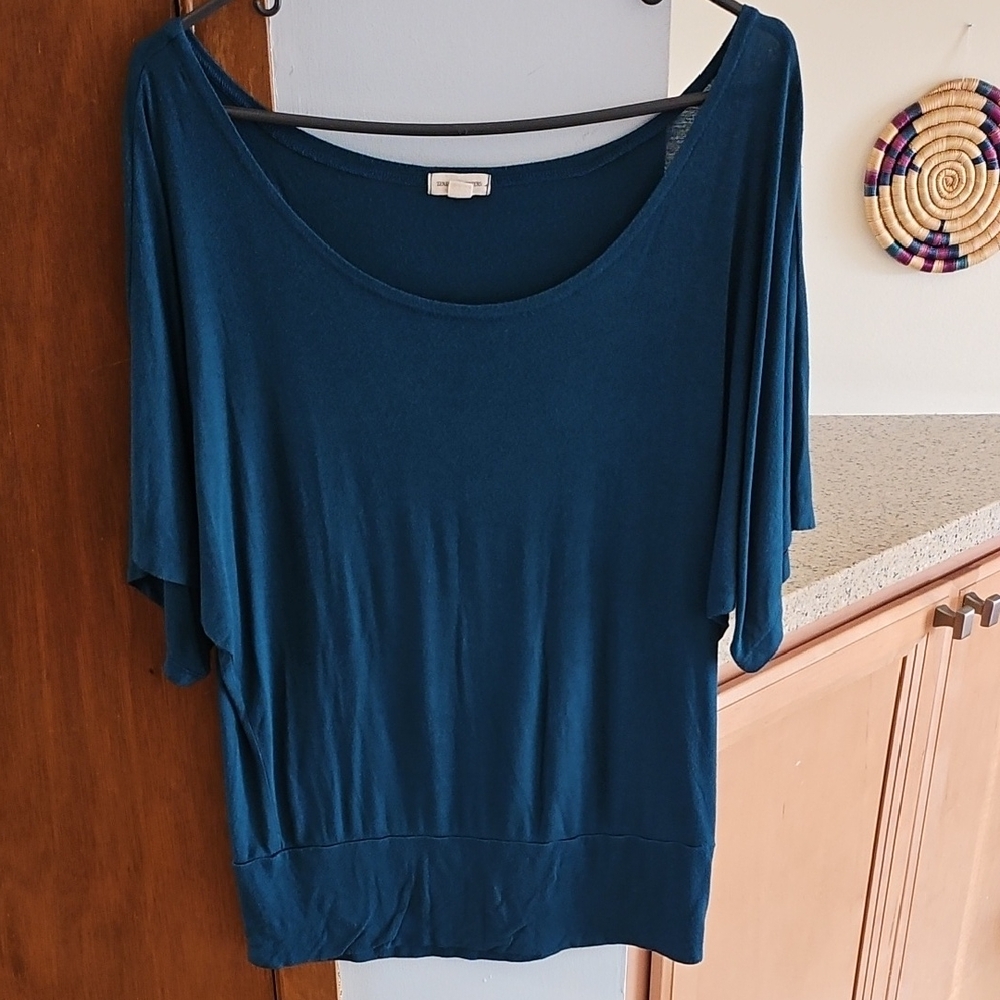 Zenana Outfitters Wide-shoulder Top